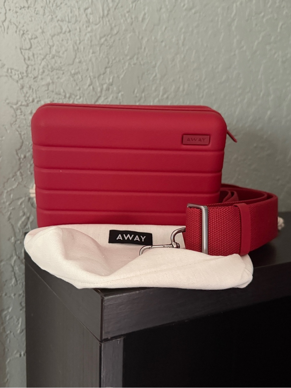 Away Red Hard Shell Mini Purse/makeup case with Ribbed Design. Red - Picture 3 of 4
